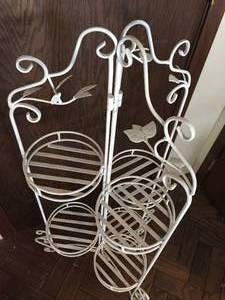 lot 223 image: Metal Adjustable Plant Stand