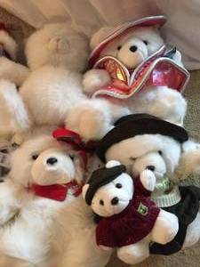 lot 220 image: Plush Lot