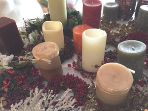 lot 261 image: Candles and Candle Decorative Items