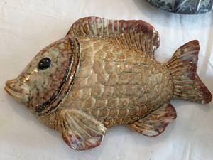 lot 270 image: Ceramic Fish Lot