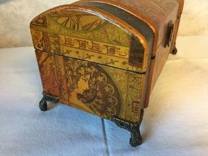 lot 302 image: Ornate Wooden Floral Storage Box