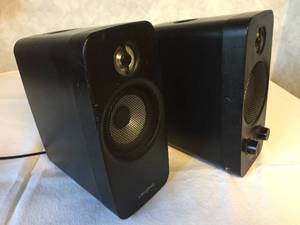 lot 324 image: Creative Labs Inspire T10 Speakers