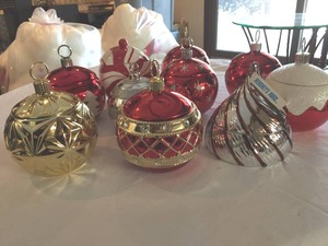 lot 353 image: Large Lot Of Christmas Candy Jars