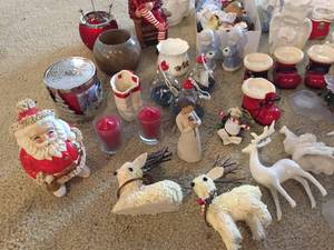 lot 368 image: Christmas Deco Lot