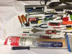 lot 382 image: Hand Tool Lot