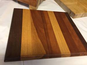 lot 384 image: Cutting Board Lot
