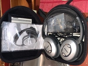 lot 347 image: Bose Acoustic Noise Filtering Headphones With Case