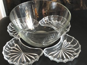 lot 534 image: 13 Assorted Glassware Items
