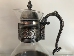 lot 526 image: Hostess Items