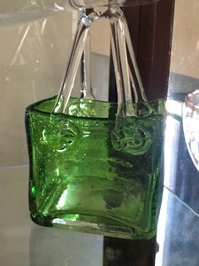 lot 515 image: Variety of Colored Glassware Items