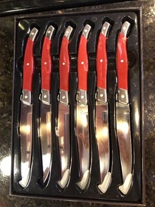 lot 342 image: Wolfgang Puck Set of Six Steak Knives and Popcorn Bowl