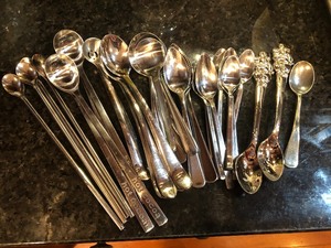 lot 31 image: Assorted Kitchen Spoons