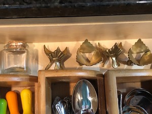 lot 36 image: Kitchen DrawerPractical Items