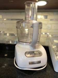 lot 41 image: Kitchen Aid Food Processor