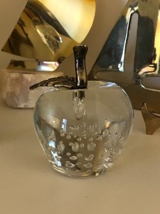 lot 167 image: Lovely Home Decor Items