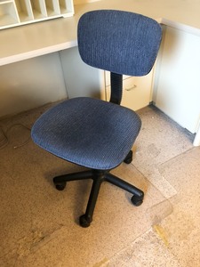 lot 173 image: Basic Office Chair