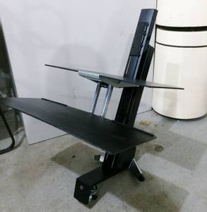 Ergotron WorkFit-S Sit-Stand Front Clamp Single Monitor Workstation - Electronics Not Included - Please note this ergotron does not have a bracket mount for the monitor - can be purchased online new for $20-$30&nbsp&nbsp