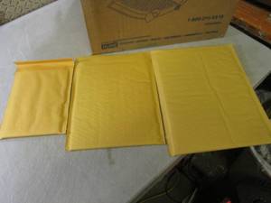 lot 28 image: (D-4T) Box Full of Assorted Size Se...