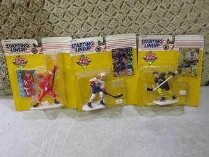lot 30 image: (RMDR) Lot of 3 Starting Lineup Col...