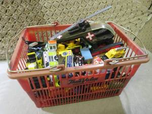 lot 54 image: (CSB) Basket Full of Assorted Toy V...