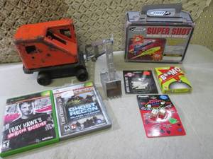 lot 58 image: (CSB) Vintage Metal Toy and X Box G...