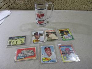 lot 60 image: (CS) Lot of Vintage Baseball Cards ...
