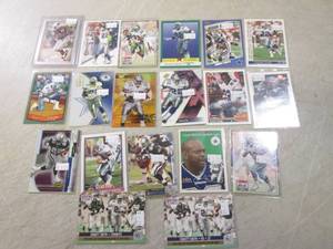 lot 61 image: (CNTR) Lot of 19 Emmitt Smith Footb...