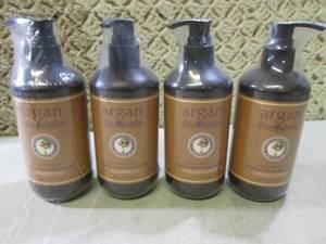 lot 75 image: (EC1) 4 Bottles of Argan Dia Bella ...