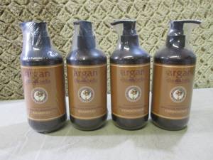 lot 77 image: (EC1) 4 Bottles of Argan Dia Bella ...