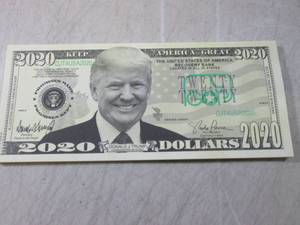lot 90 image: (CNTR) Lot of 15 Trump Keep America...