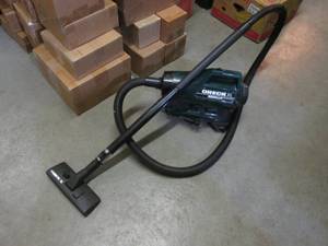 lot 111 image: (RM6) Oreck XL Ironman Vacuum Clean...