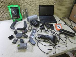 lot 145 image: (RM3) Assorted Electronics Etc...