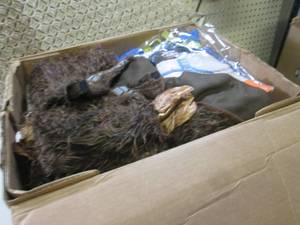 lot 170 image: (EW6) Box of Misc See Photos...