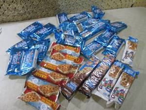 lot 180 image: (B-4) Assorted Cereal Bar Snacks Pa...