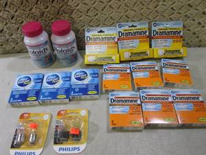 lot 182 image: (B-1) Assorted Tablets Auto Light B...