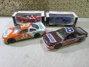lot 255 image: (CSB) Lot of 4 Diecast Cars...