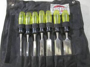 lot 261 image: (RM1) ToughTest Chisel Set...