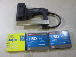 lot 271 image: (CSB) Arrow Electric Staple Gun wit...