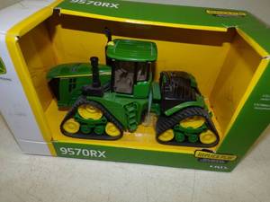lot 19 image: Ertl John Deere 9570RX Toy Tractor 132 Scale