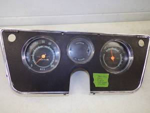lot 41 image: 1968 -1972 Chevy Pickup Instrument cluster