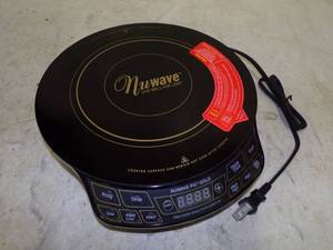 lot 70 image: Nuwave Hot Plate