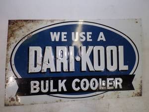 lot 13 image: Vintage Dari Kool Metal Sign