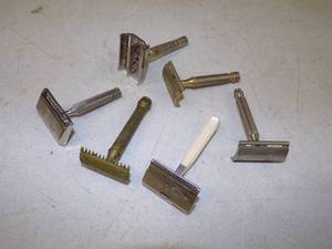 lot 95 image: 6 Vintage Safety Razors