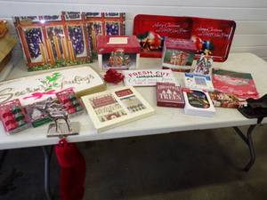 lot 118 image: Great Vintage Christmas Lot