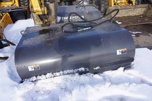 lot 9 image: 2018 Edge 72 Universal Mount Bobcat Skid Loader Skid Steer Sweeper Attachment