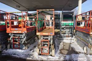 lot 6 image: Sky Jack Model SJIII 3226 Scissors Lift