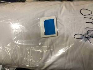 lot 18 image: Best Medium Down King Pillow (1), PP34-K-WHITE, NEW