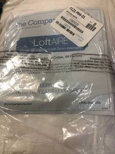 lot 37 image: LaCrosse LoftAIRE Hypoallergenic Medium Down Alternative Standard Pillow (1), PP77-STD-WHITE, NEW