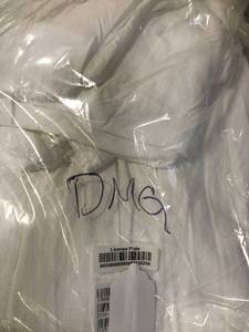 lot 38 image: Pryor White Solid Organic Cotton Queen Duvet Cover, D1X4-Q-WHITE, NEW