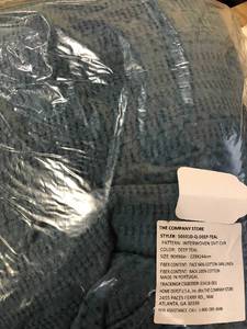 lot 57 image: Interwoven Deep Teal Solid Cotton Blend Queen Duvet Cover, 50331D-Q-DEEP-TEAL, NEW